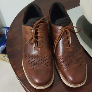 Cole Haan Men's Tan Leather Oxfords. Size 11.5